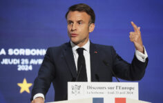 Macron, ‘Avrupa’mız ölebilir’ diyor.  Katil kim?  — RT Dünya Haberleri