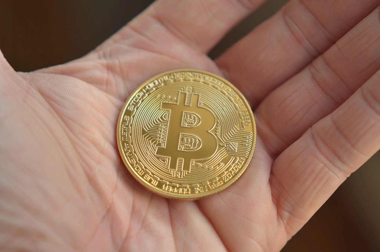 Bitcoin ETF İhraççıları, 61.000 Dolara Düşen BTC Arzının %4,27’sini Ellerinde Tutmaya Zorluyor