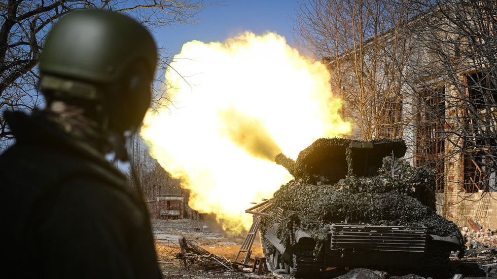 Ukrayna çatışmasında geçen hafta (VİDEOLAR) — RT Rusya ve Eski Sovyetler Birliği
