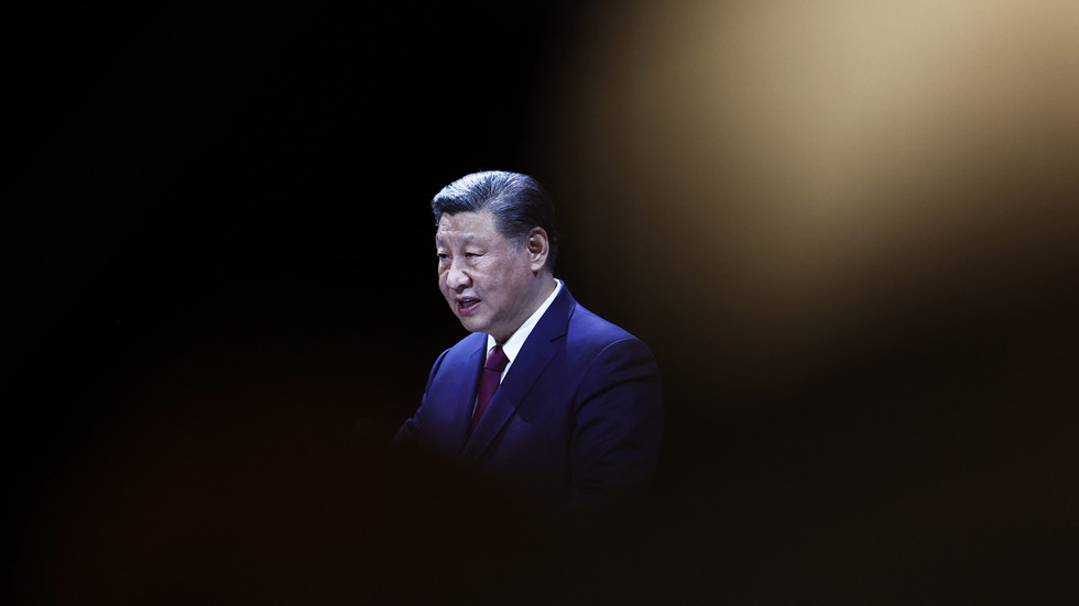 Çin, ABD üstünlüğünü zayıflatmayı umuyor ve en zayıf halkanın nerede olduğunu biliyor – RT World News
