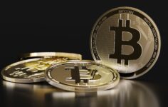 Kripto Analisti, ETF Çıkışlarının Çöküşü Tetiklemesiyle Bitcoin’in 51.800 Doların Üzerinde Tutulması Gerektiğini Söyledi
